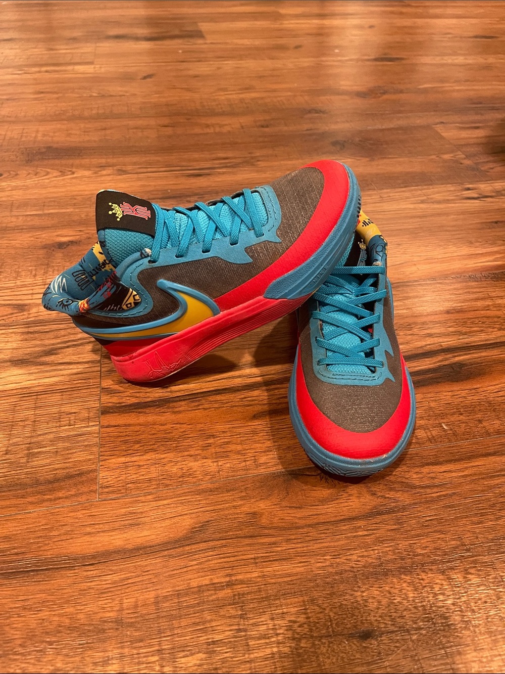 Nike Multi-Color Low-Top Sneakers in Blue, Red & Yellow. Boys 2Y